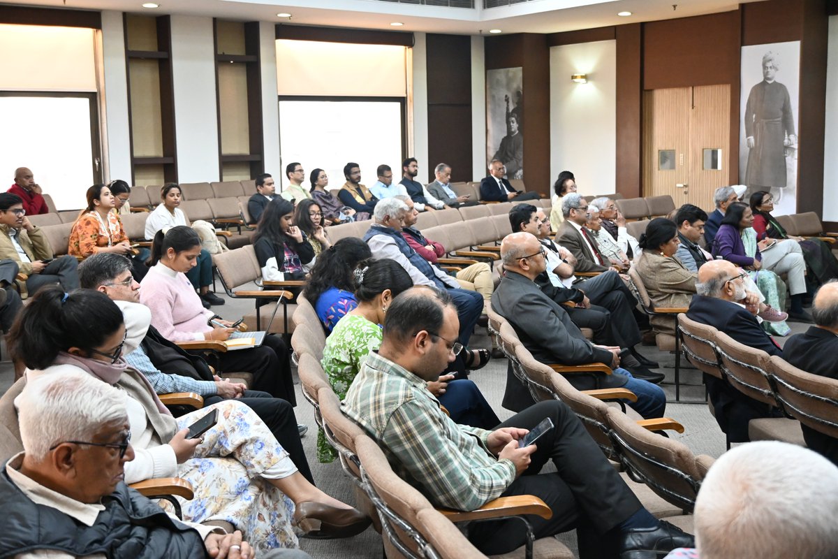 Vivekananda International Foundation hosted a #Vimarsh on “Chronology and Origins of Indo-European Civilizations”, offering a comprehensive exploration of 16,000 years of Indo-Eurasian history.
Shri Vedveer Arya <a href="/VedveerArya3/">Vedveer Arya वेदवीर आर्यः 🇮🇳</a> presented a multidisciplinary framework integrating