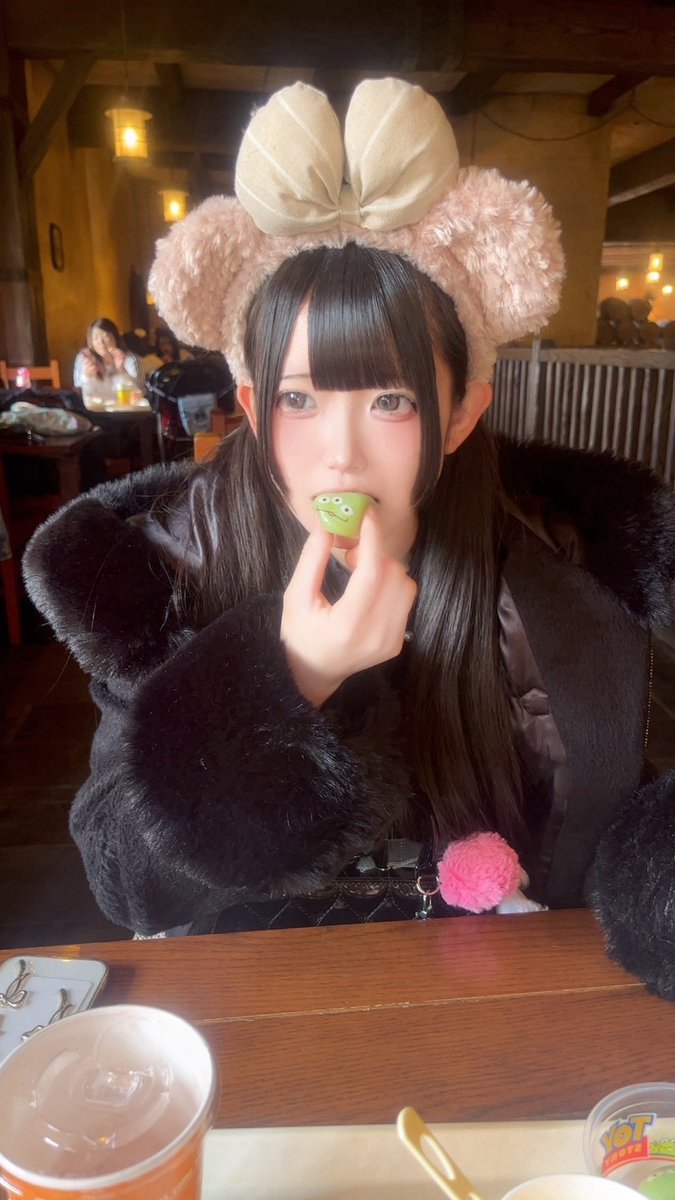 ミッキーの耳のカチューシャは似合わないけどこれは大丈夫だと思ってます。
 #自撮り界隈  #いいね返し