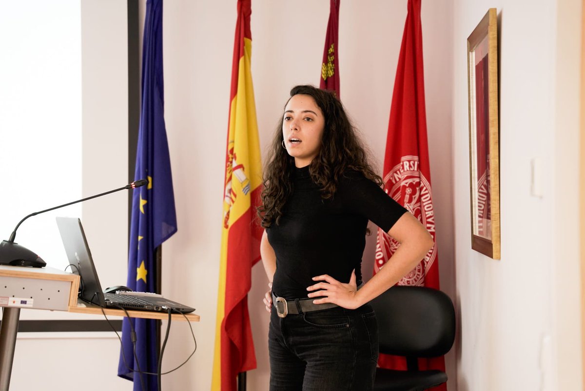 Fac. Óptica Optometría tweet media