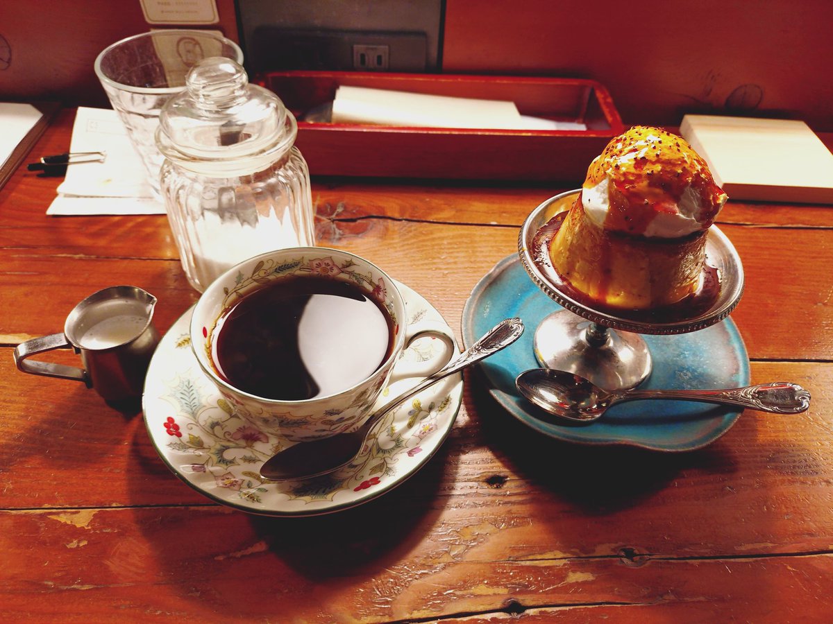 utena1970's tweet image. ライブのあとは〜
もちろんプリンが食べたくなりまして（笑）〜
カフェに寄り道〜
パスタと〜
デザートにプリン〜
たいへん美味しゅうございましたっ（肥）〜
#町田
#THECAFE
#プリン