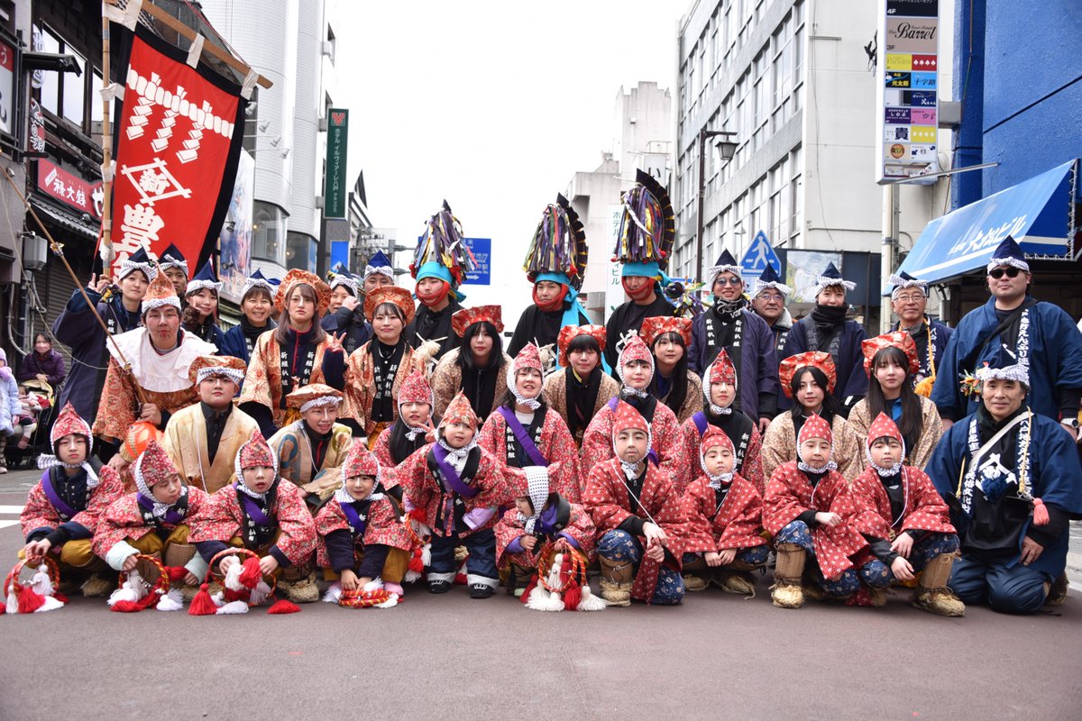 Nikon D750で撮影した毎年追いかけている根城新組えんぶり組さんの集合写真。

このような写真を撮らせてもらえることが有難いと感じております。

#八戸えんぶり #根城新組えんぶり組