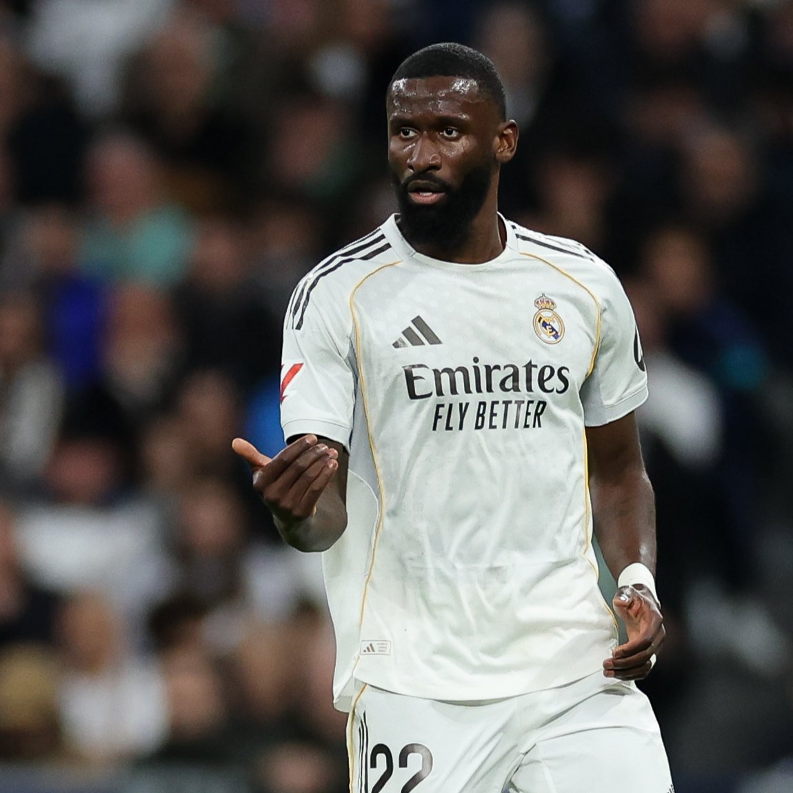 🇪🇸 ロンドン3クラブが関心？ 🏴󠁧󠁢󠁥󠁮󠁧󠁿 今夏でレアル・マドリー