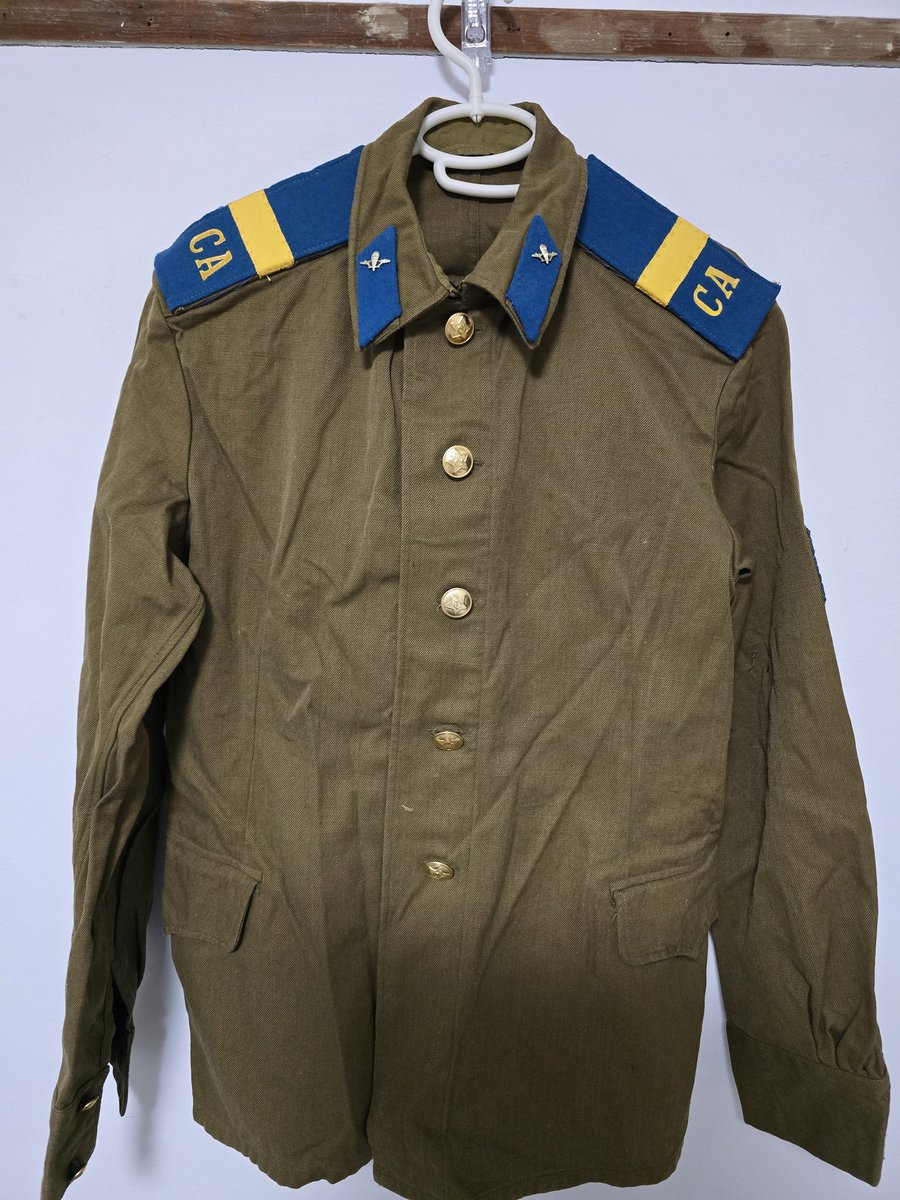 先日入手したソ連空挺軍の制服（常勤服？ サイズ52-3） 青の