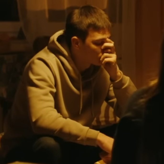No but what do you mean Ivan is still with her but keeps texting Lovro. Boy... #sramhr