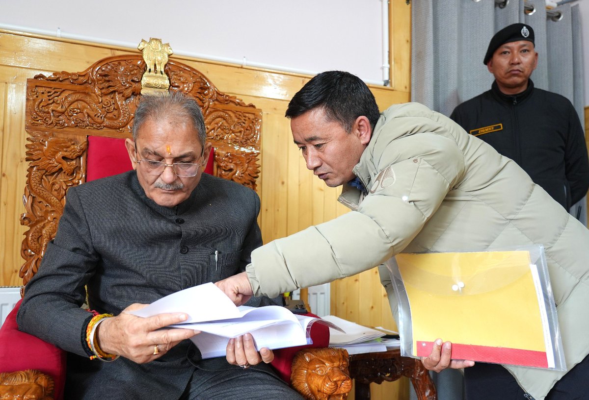 skalwang's tweet photo. Had a great interaction with the Hon'ble Lieutenant Governor, UT Ladakh,  Shri Kavinder Gupta Ji  at  LOK  NIWAS  regarding issues related to Zanskar Sub Division.

Hon'ble LG assured full support.

Immense gratitude to the Hon'ble LG sahib for  his optimistic response. https://t.co/Pk9yMOorls
