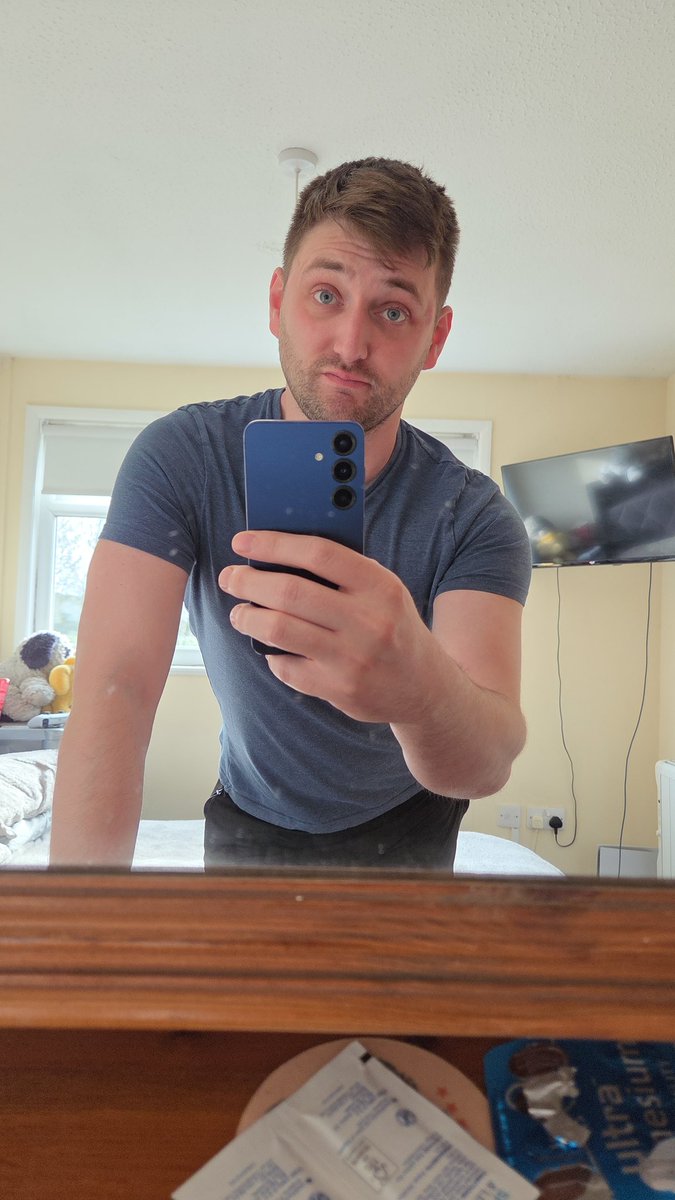 stujcd's tweet photo. Gym be paying off! https://t.co/24sRSBdPkS