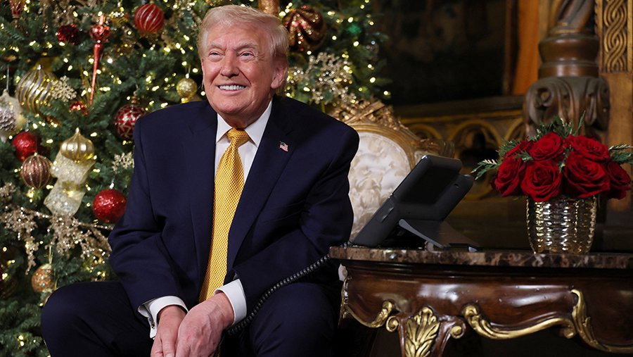 Гадит, гадит россиянам Трамп. Опять этот Рыжий поднял цены на селёдку в Пятёрочке