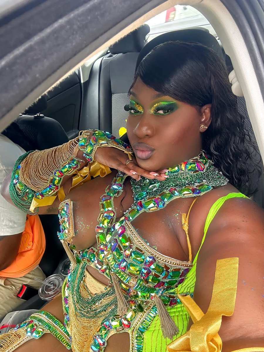 Lucky enough to be from an island that has 2 carnivals🇸🇽<a href="/__cestla_vie/">Excuse me, Beautiful🦋</a>
@carnavaldestmartin &amp; @sxmcarnival🔥