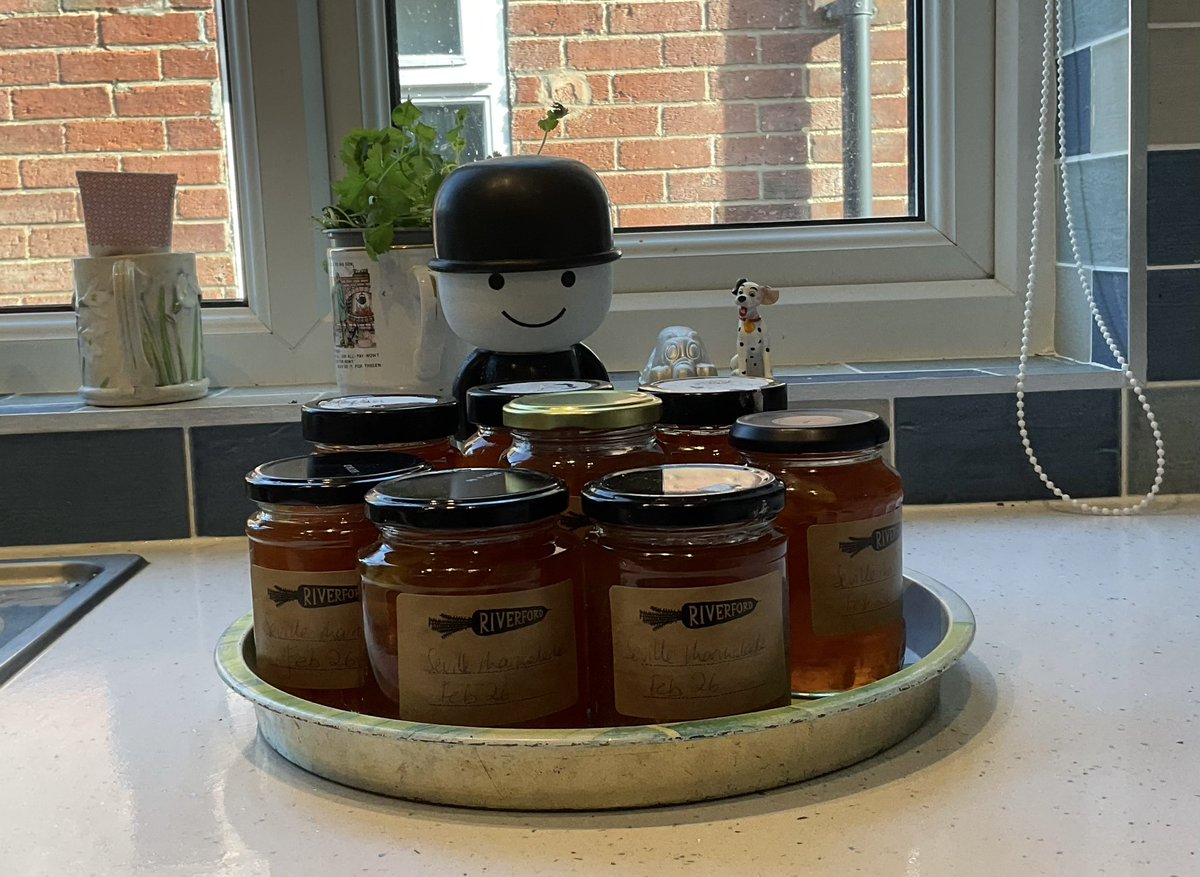 FJHolland tweet media