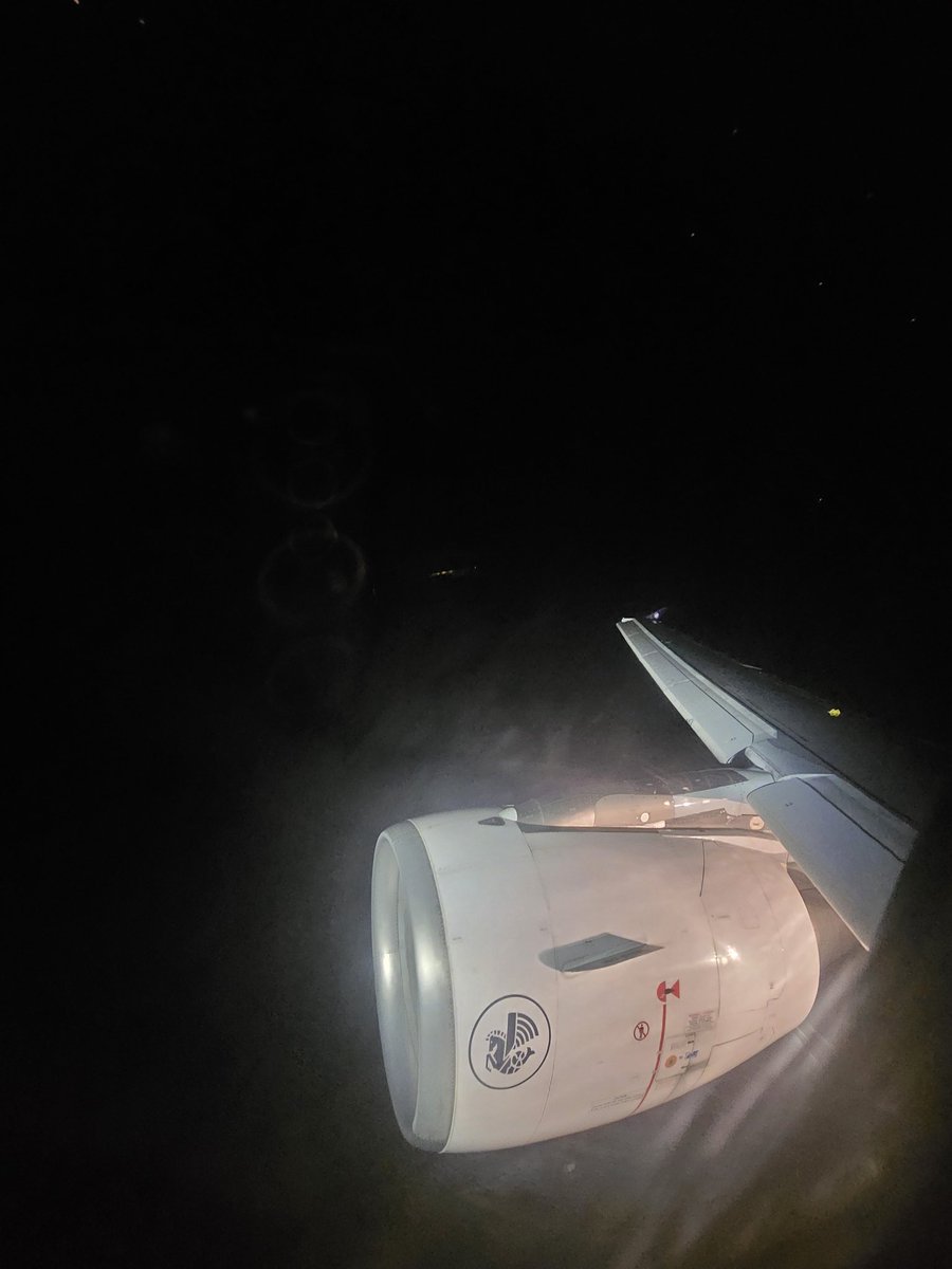 JeremyBrookman2's tweet photo. #Wingview from my flight with @AirFranceUK from @Cardiff_Airport on 13/2/26 
#avgeek #wales https://t.co/egZoXXZK44