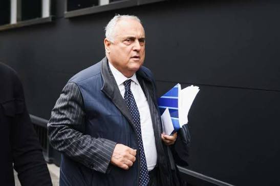 Lui non vende e Noi non entriamo

equazione semplicissima

solus manere in aeternum 

magari con la tua stessa lingua comprendi meglio