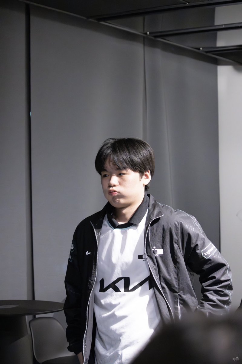 ttang_k0ng's tweet photo. 260213 DK vs DRX

🐤🐤🐤

#Smash #스매쉬 #신금재 #DKWIN https://t.co/vX9dHwuM0W