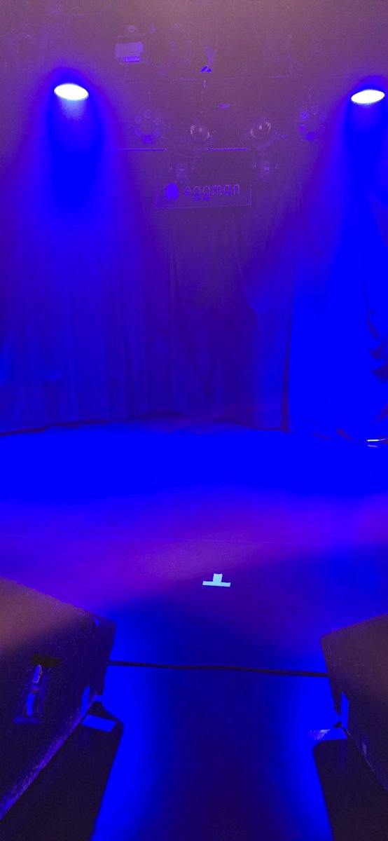 今日は、まねきケチャの日高里緒さん主催のライブ
#みんなでひきがたりおvol.2へ
渋谷eggman、何十年ぶりだろ。
推しの歌声はさておき、パクユナさんの歌声が響いた🎤アマプラで即チェックしないと
#ひきがたりお
#日高里緒
#松下玲緒菜
#パクユナ