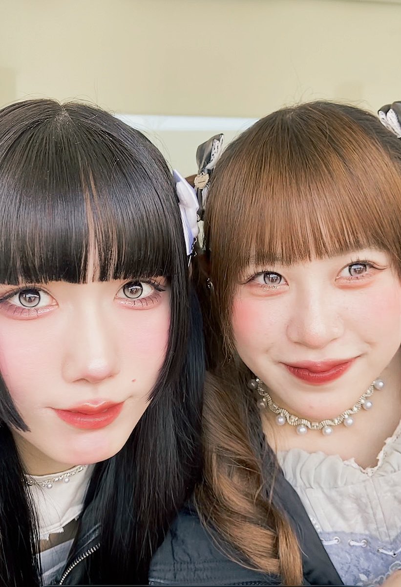 kanaerror's tweet photo. カラコンお揃いの真夢とあいみ。
可愛いがすぎる。天使じゃん。

#千椿真夢 #荼緒あいみ #zock #onagawack2026 #こもじぞっく https://t.co/TVYOmGBg3n