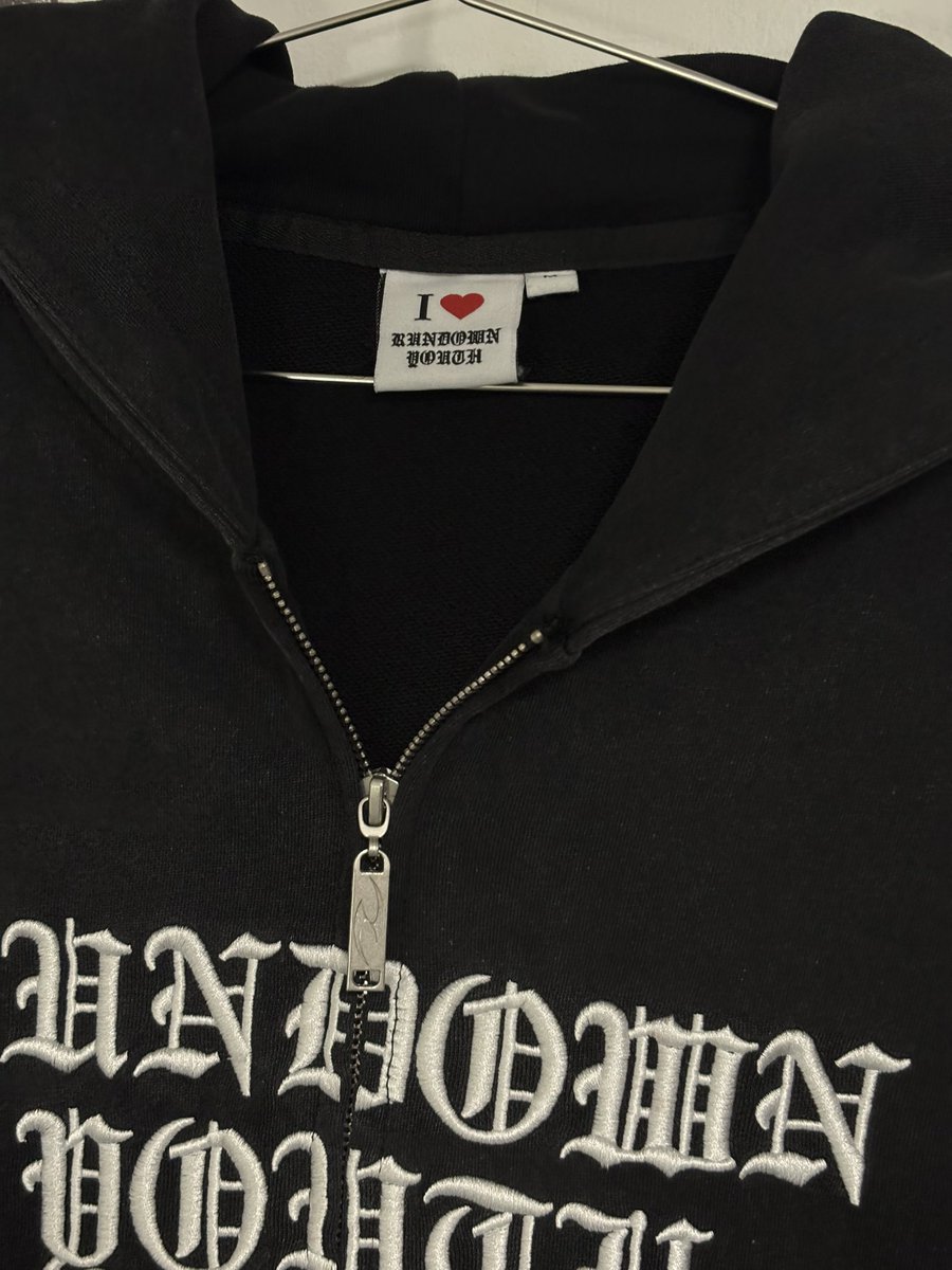 teeyusp's tweet photo. ส่งต่อ Rundownyouth Dark Matter Hoodie Zip ไซต์ M  📍1,300 รวมส่ง 

 #Rundownyouth #rundownyouth #ส่งต่อเสื้อผ้ามือสอง #เสื้อผ้ามือสอง #โล๊ะตู้ #ส่งต่อrundownyouth https://t.co/MJxV7c5Uxl