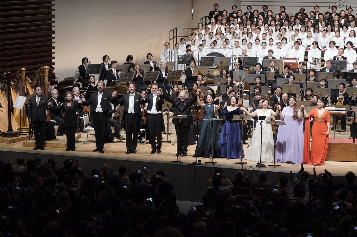 TMSOnews's tweet photo. Photos of today’s concert 📸
2/17(火) 東京文化会館
第1036回定期演奏会Aシリーズ
【インバル／都響第3次マーラー・シリーズ②】

指揮／エリアフ・インバル
ソプラノⅠ／ファン・スミ
ソプラノⅡ／エレノア・ライオンズ
ソプラノⅢ／隠岐彩夏
メゾソプラノⅠ／藤村実穂子
メゾソプラノⅡ／山下裕賀
テノール／マグヌス・ヴィギリウス
バリトン／ビルガー・ラッデ
バス／妻屋秀和
合唱／新国立劇場合唱団
児童合唱／東京少年少女合唱隊

マーラー：交響曲第8番 変ホ長調《千人の交響曲》

📸Rikimaru Hotta

#都響