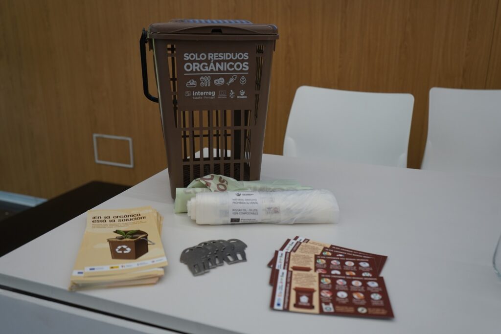 El Consorcio Promedio retoma las visitas puerta a puerta en Orellana para reforzar la recogida de biorresiduos costadulcefm.es/el-consorcio-p…