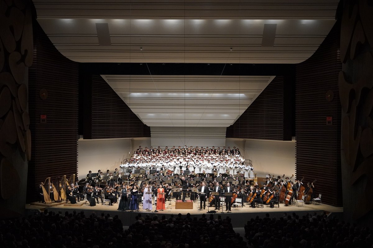TMSOnews's tweet photo. Photos of today’s concert 📸
2/17(火) 東京文化会館
第1036回定期演奏会Aシリーズ
【インバル／都響第3次マーラー・シリーズ②】

指揮／エリアフ・インバル
ソプラノⅠ／ファン・スミ
ソプラノⅡ／エレノア・ライオンズ
ソプラノⅢ／隠岐彩夏
メゾソプラノⅠ／藤村実穂子
メゾソプラノⅡ／山下裕賀
テノール／マグヌス・ヴィギリウス
バリトン／ビルガー・ラッデ
バス／妻屋秀和
合唱／新国立劇場合唱団
児童合唱／東京少年少女合唱隊

マーラー：交響曲第8番 変ホ長調《千人の交響曲》

📸Rikimaru Hotta

#都響