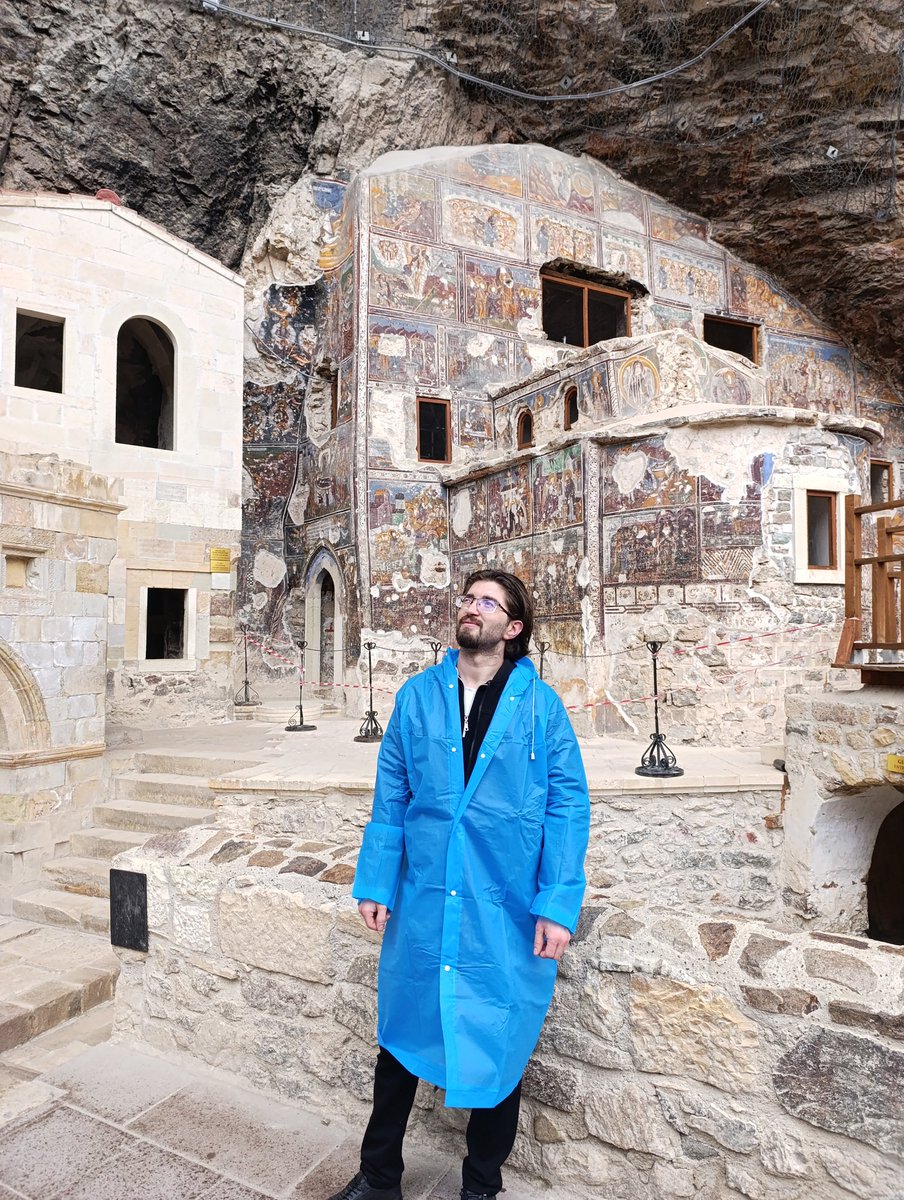 Sümela manastırı gezmek güzeldi.