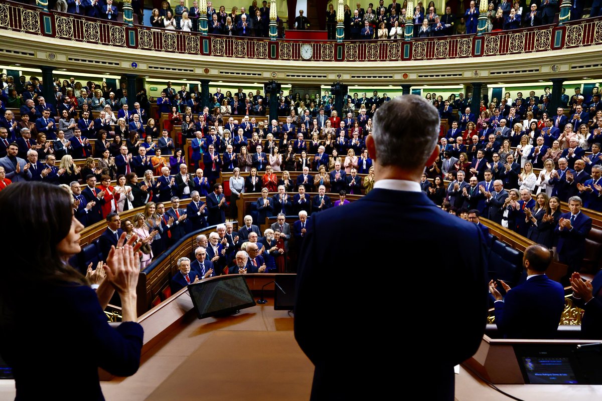 Los Reyes han presidido el acto institucional ‘Nuestra Constitución más longeva’ con el que las Cortes Generales celebran los 47 años de vigencia de la Constitución de 1978.

➡️casareal.es/ES/Actividades…