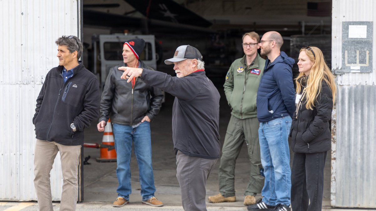 Edwards Air Force Base tweet media