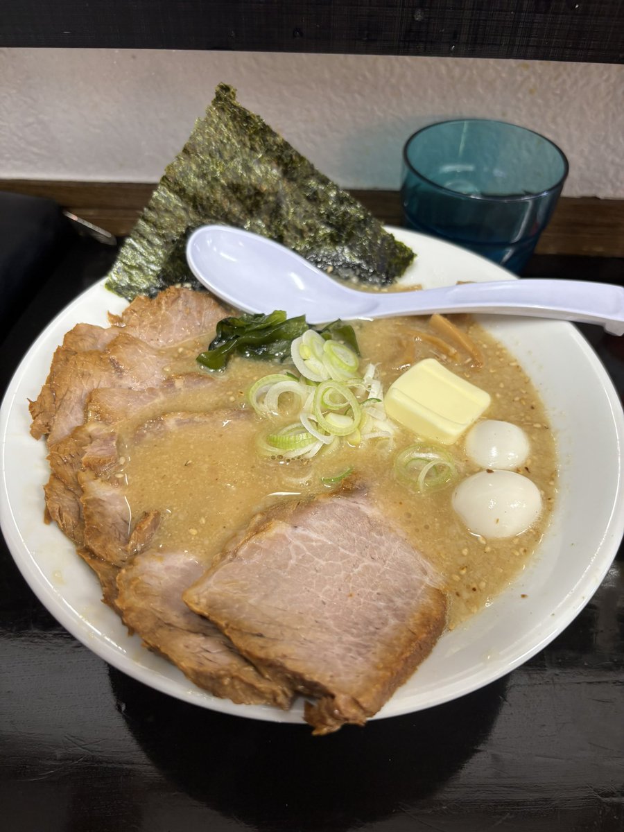 rinrinranran10's tweet photo. 東京とんこつ。@小美玉の味噌チャーシュー麺バタートッピング。白味噌の美味しさ出てますね！ここの醤油よりこっちが好きかもw https://t.co/gFY96D9oVt