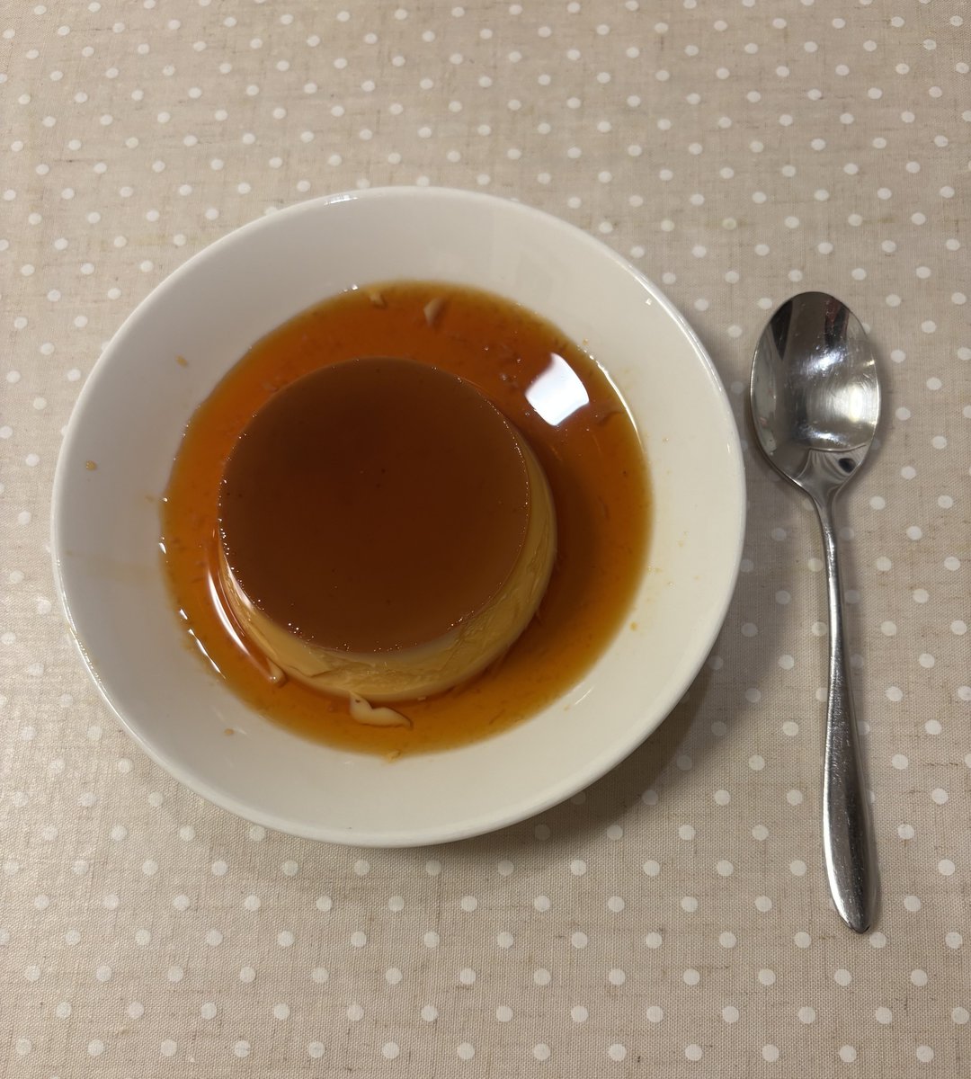 今夜のデザート😊❣️
だんなさんの手作り🍮

#プリン
#デザート