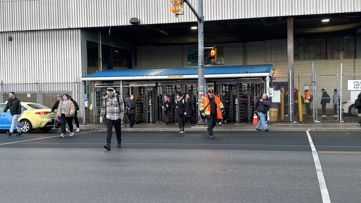 Rob Hindi tweet media