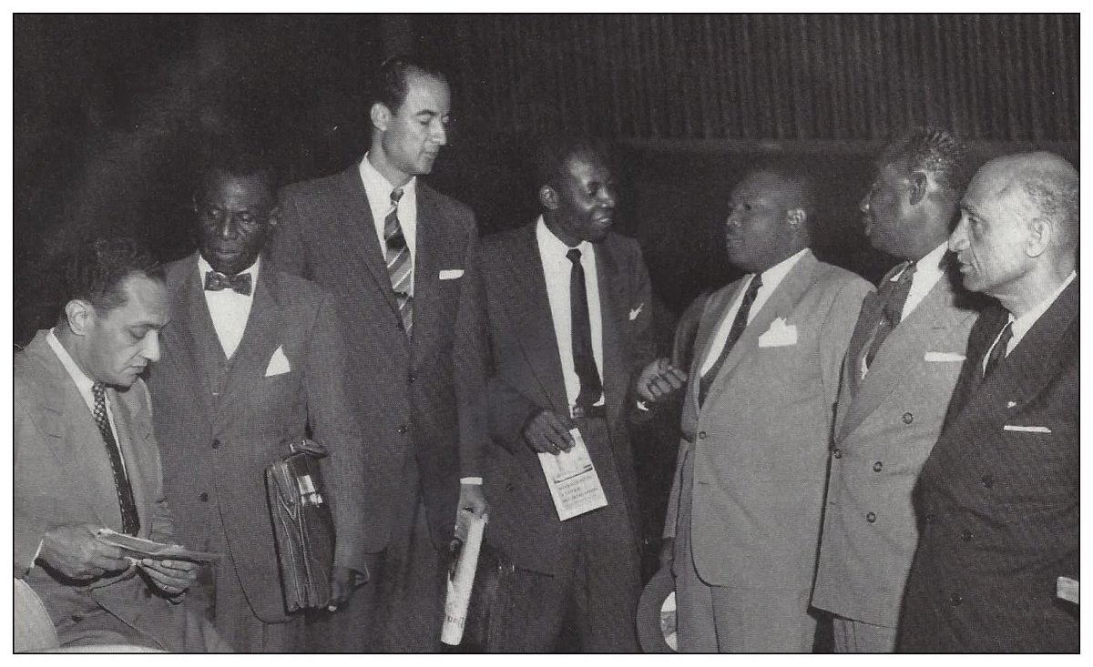Delegation Haitienne a la 19eme Assemblee Generale de l’ONU
De gauche a droite: Herard Roy, Dr. Jean-Price-Mars, M. Serge Corvington, M. George Sepraphin, M. Thomas Desulme (membre du Parlement), M. Max Dorsinville, M. Leon Laleau.

Source: Haitiens aujourd’hui