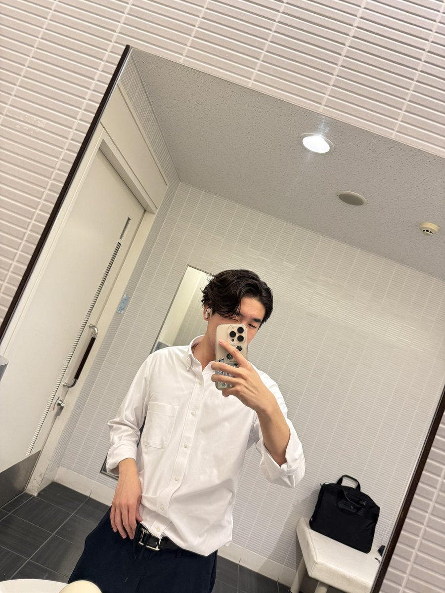 pu_xin25437's tweet photo. 出張行ってきます！ https://t.co/MwJjNGu7Lp