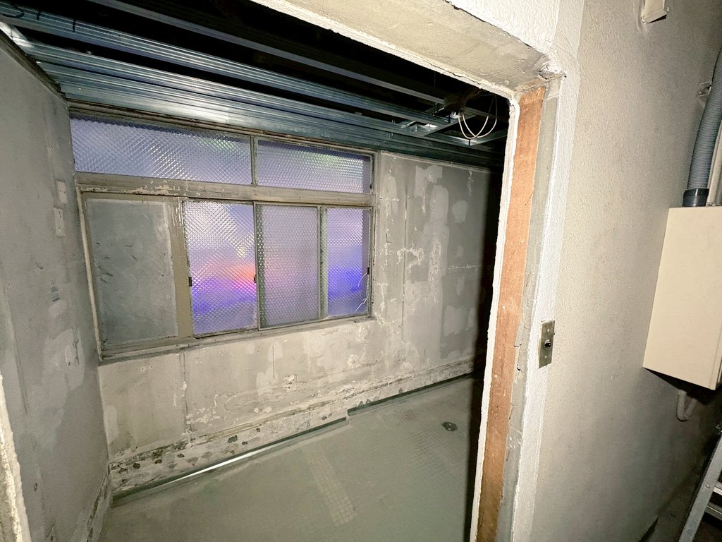 場所わかりますかー？😏

ニンニン横浜店ツイッター始動🥷🔥

ガンガン内装つくっていきます✨
かなーり綺麗になる予定😊

3月末オープン予定です🥷🔥
フォローしてお待ち下さい✨

#ニンニン
#横浜　
#旧裏
#ポケカ専門店