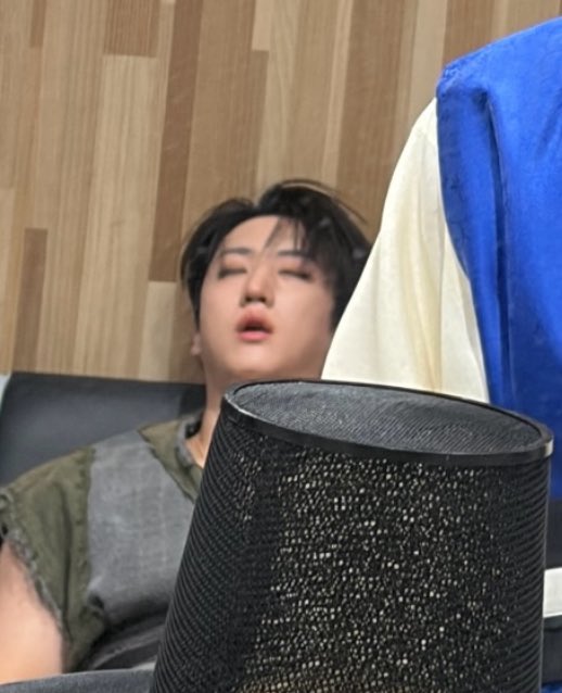 magob811's tweet photo. 아ㅏㅏㅏㅏㅏ ㅈㄴ웃겨씹
개잘잠 ㅠㅠ https://t.co/xAbI7pbwFK