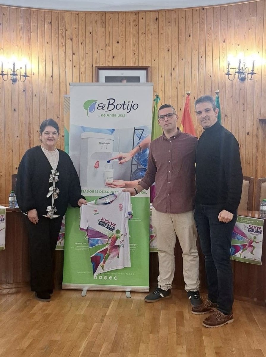 Nuestro compañero Marcos asistió el viernes a la presentación de la XXXVII Carrera San José de #ManchaReal 🏃🏻‍♀️🏃🏻en la que colaboraremos con nuestro suministro de agua mineral natural 💧, como en anteriores ediciones. 💚

<a href="/AytoManchaReal/">Ayto. Mancha Real</a>
#deporteJaén #aguamineralnatural
