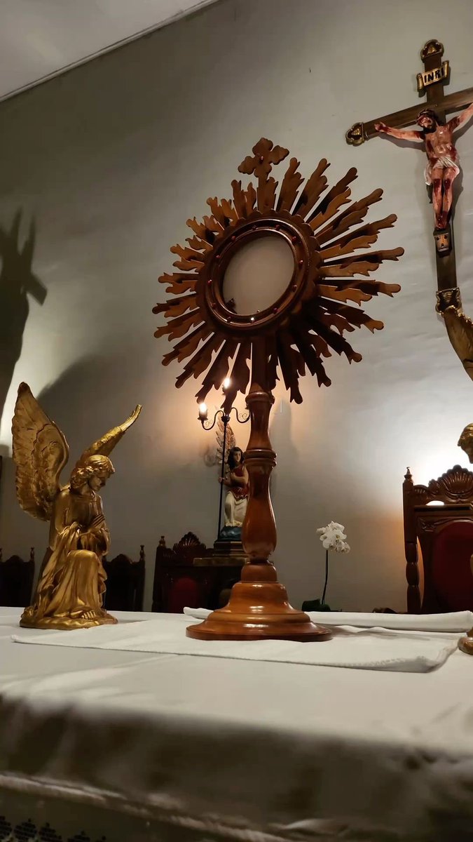 BillArnoldTeach's tweet image. The King is present.