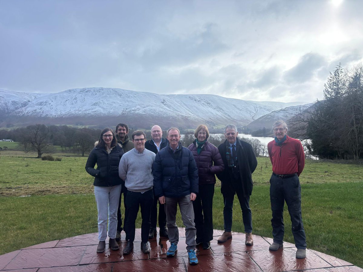 Tim Farron tweet media