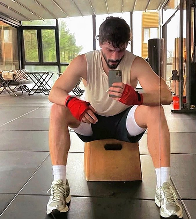 urwolve's tweet image. YUMMYY