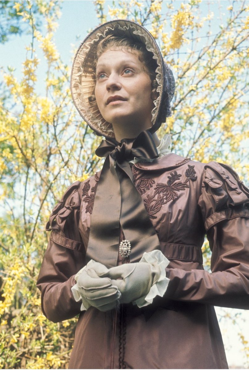 TV Archive:

"EMMA" — a 1972 BBC 6-part-tv serial, directed by John Glenister and dramatised by Denis Constanduros from Jane Austen's novel. The series stars Doran Godwin and John Carson.