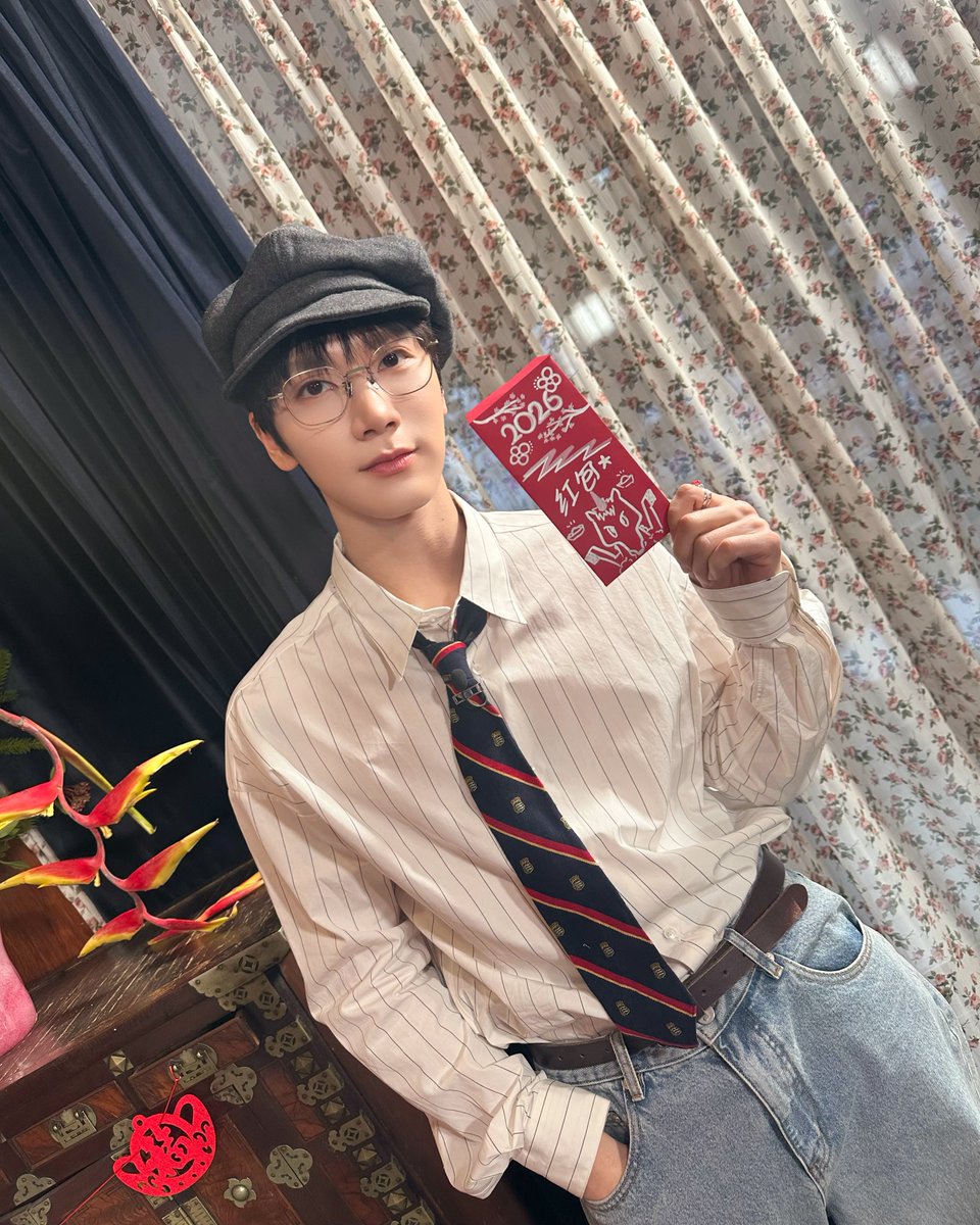 WayV_official's tweet photo. 新年快乐🧧

#WayV #威神V https://t.co/pLKFiW6P3O