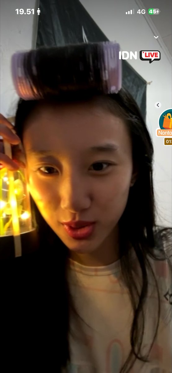 Agazzzzz28's tweet image. makasih idn live nyaaa🙂‍↕️
stop marah’ kata gua mah😬
cepet tua nnti marah mulu🤣

@kaliseuta 
#CALive