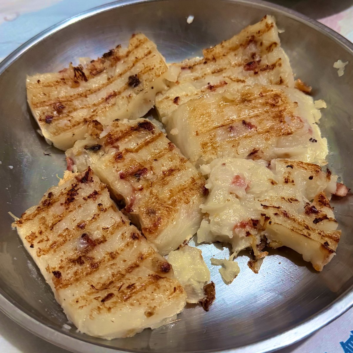 manddd10's tweet photo. @B_hundred_Hyun 중식 무 케이크 먹었어 맛있어요~ https://t.co/HaLch7e50w
