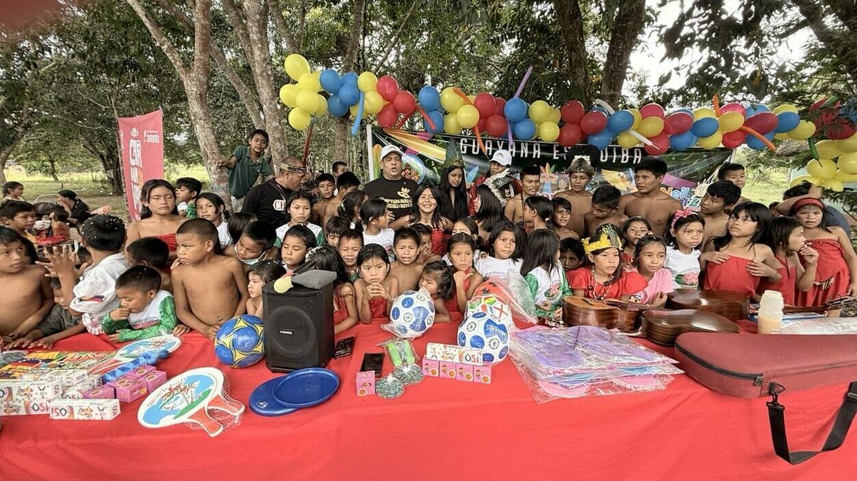 Sonrisas en la Guayana Esequiba: histórico primer Carnaval de los niños indígenas de Santa Cruz de Mapaurí
