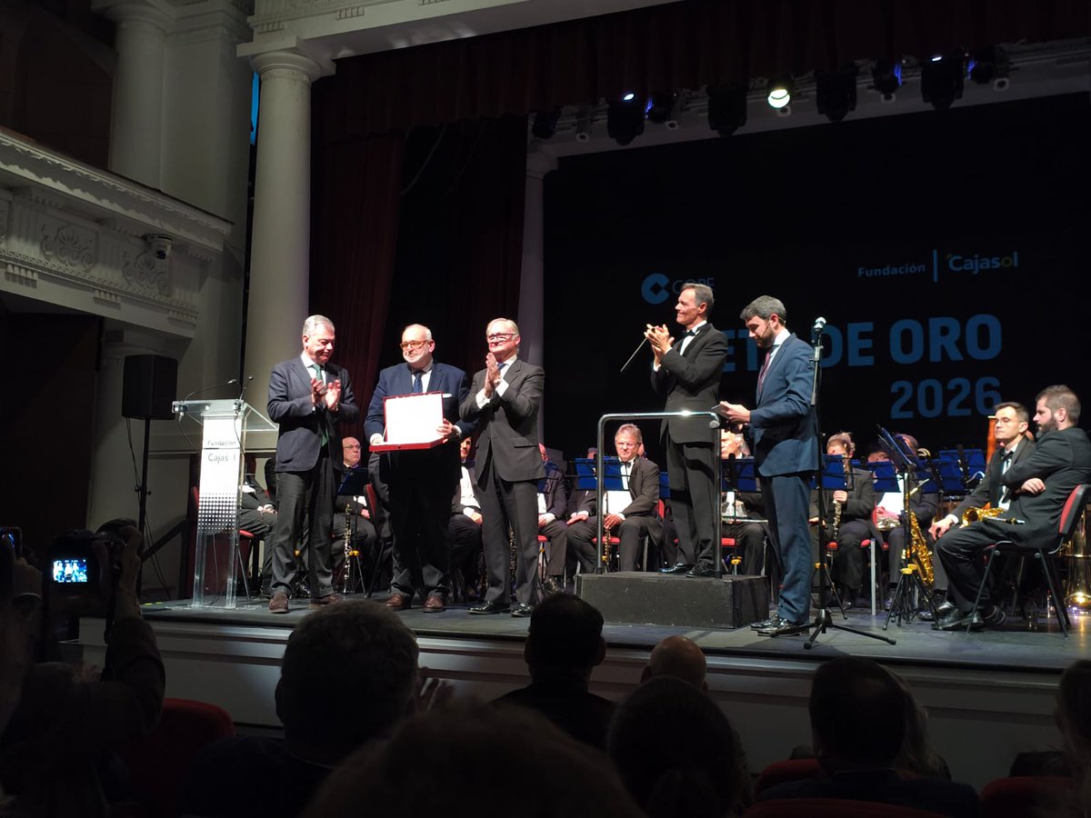 🥇La querida <a href="/hermandaddelao/">Hermandad de La O</a> recibió ayer la Saeta de Oro 2026 en reconocimiento a su ejemplar Obra Social “Esperanza y Vida”, sumándonos a la alegría de sus hermanos.

❤️Damos gracias a Dios por los frutos de esta hermosa iniciativa con la que tanto nos identificamos.