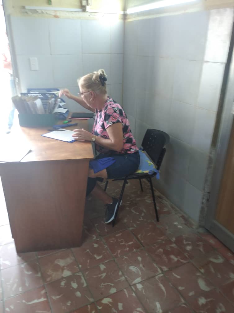 Departamento de Fisioterapia Policlinico Docente Ángel Machaco Ameijeiras

Trabajando  con esmerada atención para garantizar la pronta recuperación de los  pacientes que requieren de los tratamientos de fisioterapias para  mejorar su estado de salud