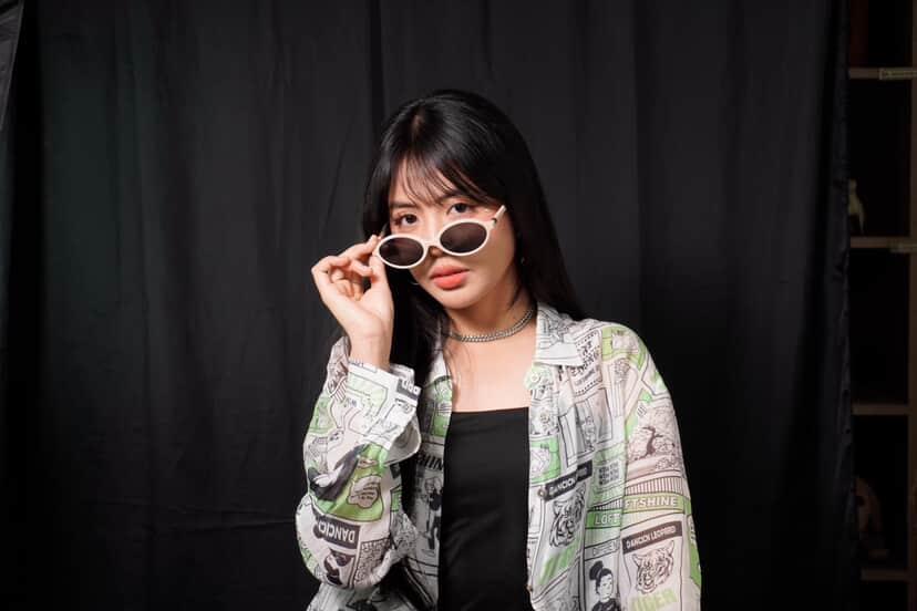 [From MNL48 Line's broadcast channel]

"myy college kabesha HAHAHAHAHA"
"my piiic without the frameee"

Join Line's broadcast channel: instagram.com/channel/AbbJag…
Follow Line on social media!
FB: MNL48 Line
IG/Tiktok: line.mnl48official
YT: MNL48 LINE

#MNL48 #MNL48Line #Foxies.