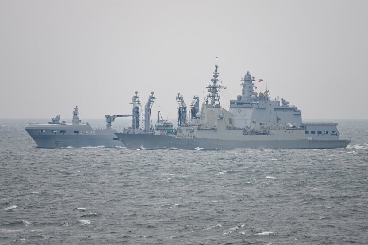 tcsavunma's tweet image. 🗓️16 Şubat 2026

🇹🇷TCG Derya denizde ikmal muharebe destek gemisi ile İspanya Deniz Kuvvetlerine ait 🇪🇸ESPS Almirante Juan de Borbon ve 🇪🇸ESPS Castilla arasında “Denizde Akaryakıt İkmali” eğitimleri yapıldı. 🌊 ⚓ 

🗓️16 February 2026

Replenishment at Sea training was conducted