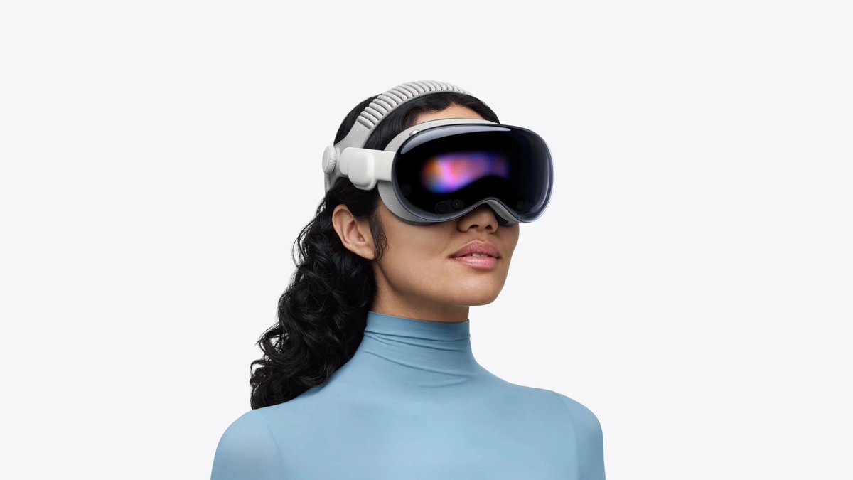 RtoVR's tweet photo. VisionOS Update Gives Devs Improved Tools for VR Cloud Streaming

See more 👉https://t.co/COTBSD225V https://t.co/fCyBvFRr8w