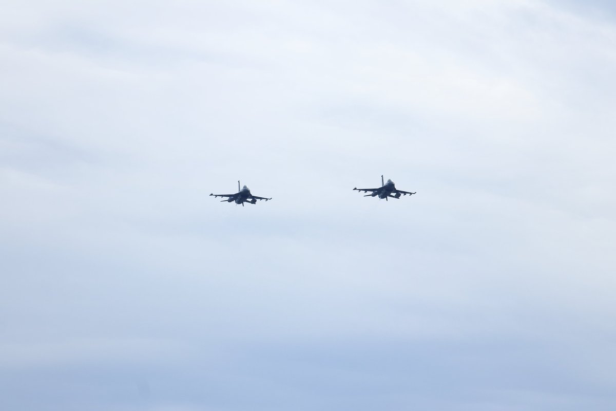 somat_ta's tweet photo. 海外エアショーで撮ったF-16
タイ、アメリカ、韓国の機体です
50th Anniversary Paintは感動した～
次はどこの国に行こうかな～
#GeneralDynamics
#LockheedMartin
#F16
#F_16
#KF16
#KF_16
#USAirForce
#ViperDemo
#ViperDemoTeam
#TheRoyalThaiAirForce
#RTAF
#RepublicOfKoreaAirForce
#ROKAF https://t.co/WdgDFxcE4N