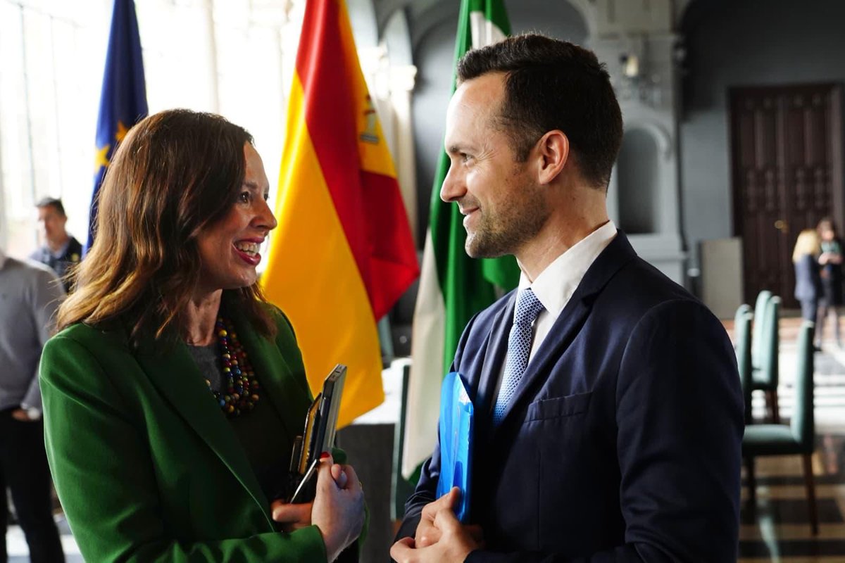 El presidente <a href="/JuanMa_Moreno/">Juanma Moreno</a> presenta el Plan #AndalucíaACTÚA. 

Más de 1.780 M€ 
para dar respuesta a los daños de las borrascas y apoyar a los afectados.

Nuestro objetivo es claro: la recuperación de #Andalucía. 

¡Estamos en marcha!