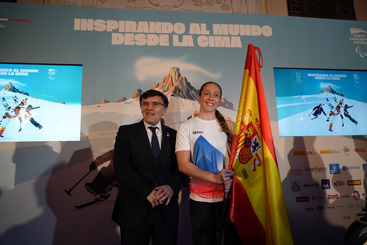 UNIVERSAE tweet media