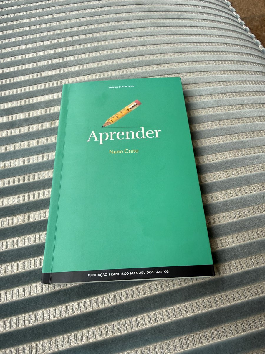 Terminei agora uma leitura cuidadosa, checando fontes, confrontando com os desafios educacionais do Brasil, deste livro, na verdade um ensaio, do pesquisador e ex-Ministro da Educação e Ciência português Nuno Crato. É muito bom! Gostaria muito que ele o publicasse no Brasil. Em